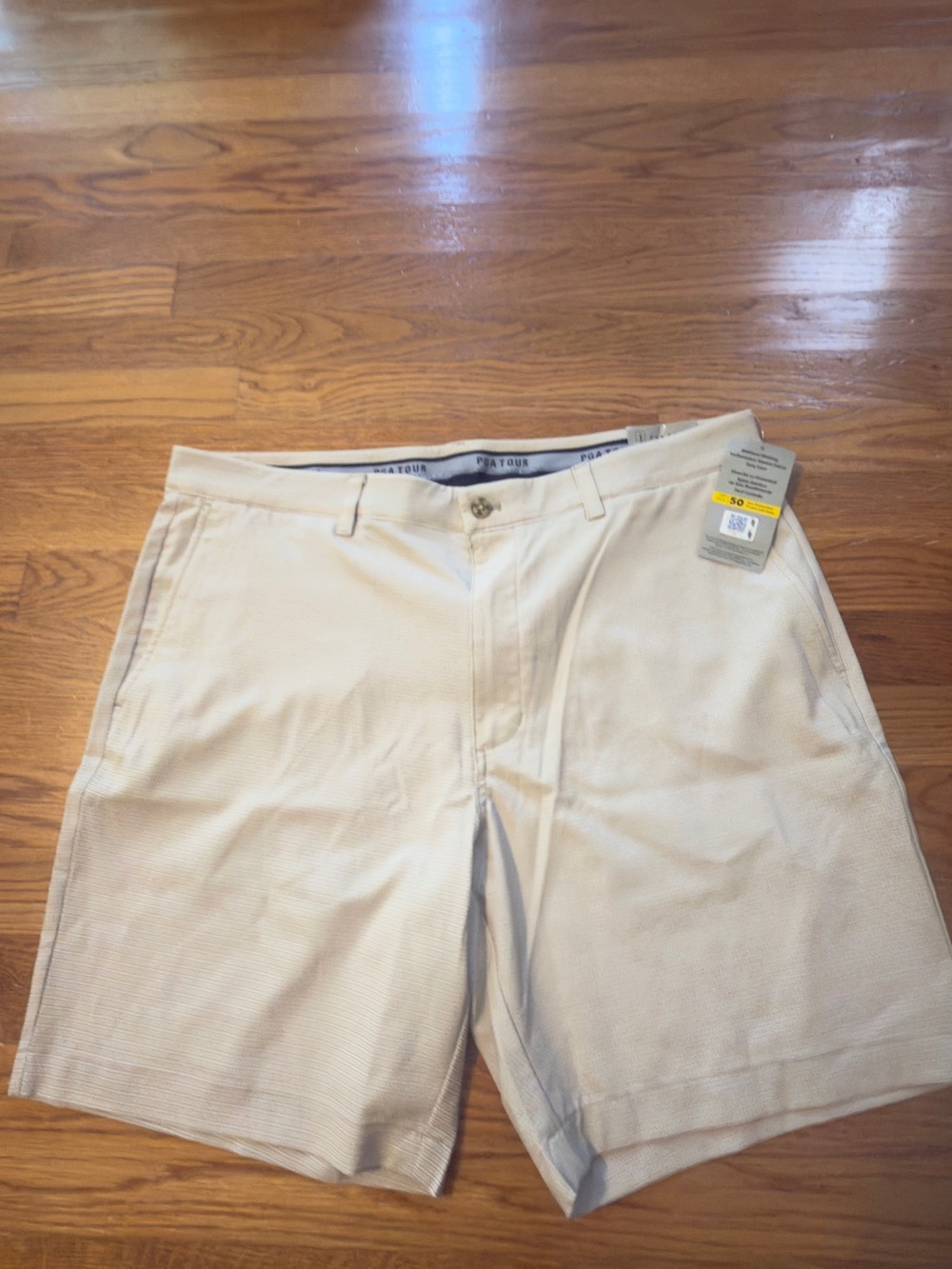PGA Tour Cream and white Athletic Golf Shorts with Subtle Stripe size 36 nwt